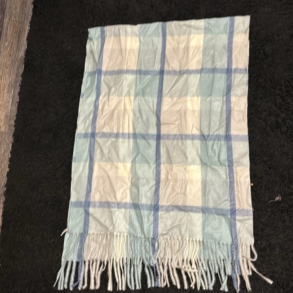 Pashmina - Picture 2 of 3